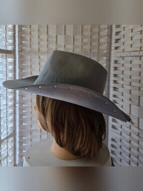 D&Y Stylish Jean Wide-Brim Cowboy Hat with Stud Rhinestones Detail